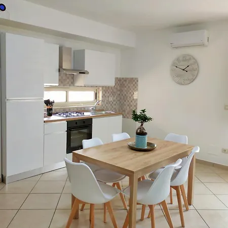Апартаменты Serao House, 1 Piano In Centro Мондрагоне